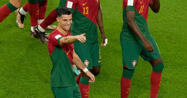 A seleção portuguesa teve os 26 nomes divulgados pelo treinador Roberto Martínez. Além da Euro, o país também disputará amistosos na primeira quinzena de junho com o mesmo elenco
