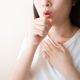 Pneumonia: mulher tossindo