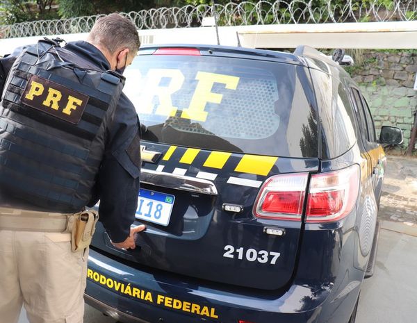 Chefe do tráfico de Vila Velha é preso após se esconder em frente a sede da PRF 
