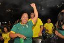 Torcida no Matrix Shows, em Cariacica, comemora vitória do Brasil na Copa contra a Sérvia por 2 a 0(Fernando Madeira)