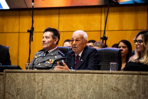 A entrega da Comenda de Mérito Legislativo Gedelti Victalino Teixeira Gueiros foi marcada por um sentimento de gratidão e momentos de emoção por Maranata/Divulgação