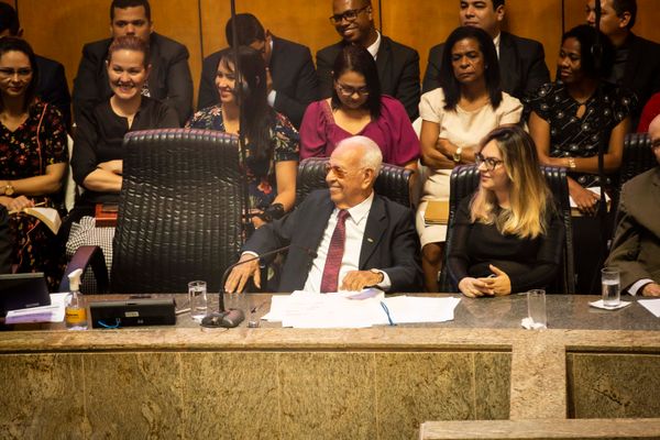 A entrega da Comenda de Mérito Legislativo Gedelti Victalino Teixeira Gueiros foi marcada por um sentimento de gratidão e momentos de emoção por Maranata/Divulgação