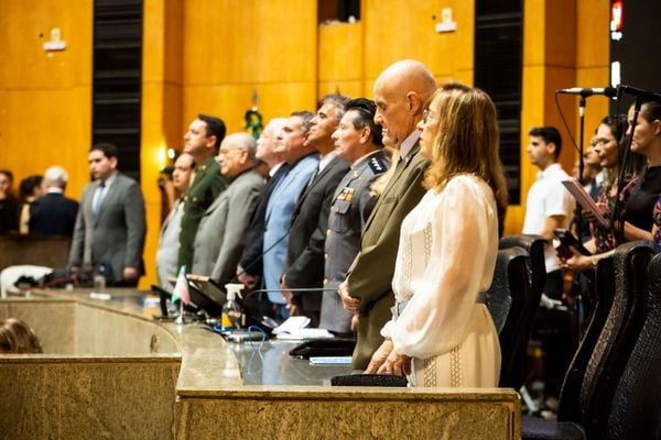A entrega da Comenda de Mérito Legislativo Gedelti Victalino Teixeira Gueiros foi marcada por um sentimento de gratidão e momentos de emoção por Maranata/Divulgação