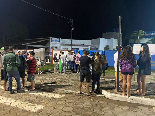 Movimentação de moradores em Aracruz  por Cristian Miranda