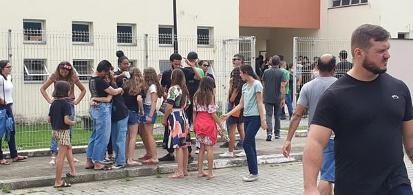 Comoção e tristeza em velórios das vítimas de ataque a escolas em Aracruz por Malu Silper
