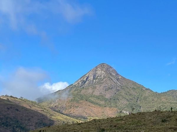 Pico do Forno Grande, em Castelo por Karol Gazoni/Setur