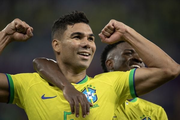 Casemiro comemora gol na partida entre Brasil e Suíça