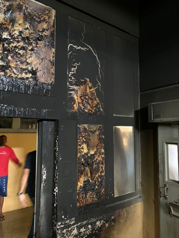 Internos ateiam fogo em colchões durante rebelião no Xuri por Leitor | A Gazeta