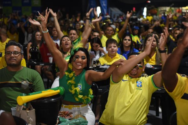 Matrix Shows, em Cariacica: torcida comemora vitória do Brasil por 1 a 0 contra Suíça  por Ricardo Medeiros