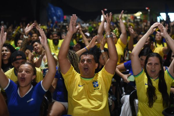 Matrix Shows, em Cariacica: torcida comemora vitória do Brasil por 1 a 0 contra Suíça  por Ricardo Medeiros