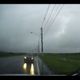 Imagem - Vídeo: na chuva, carro invade contramão e quase causa acidente na Serra