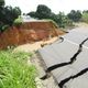 Imagem - Trecho interditado da BR 101 em Aracruz teve cratera parecida em 2013