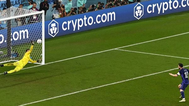  Szczesny defendeu cobrança de pênalti de Lionel Messi