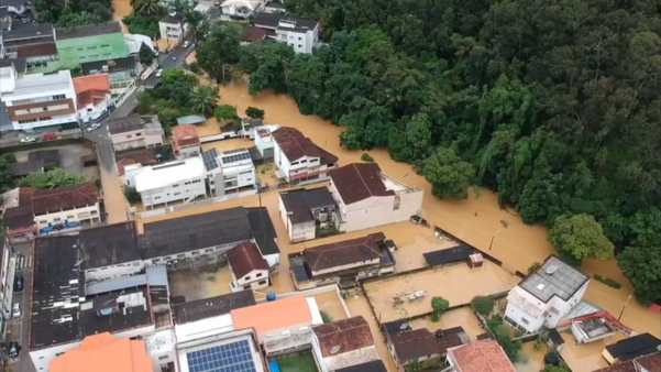 Foram registrados alagamentos provocados pela chuva em João Neiva por Divulgação \ Prefeitura de João Neiva
