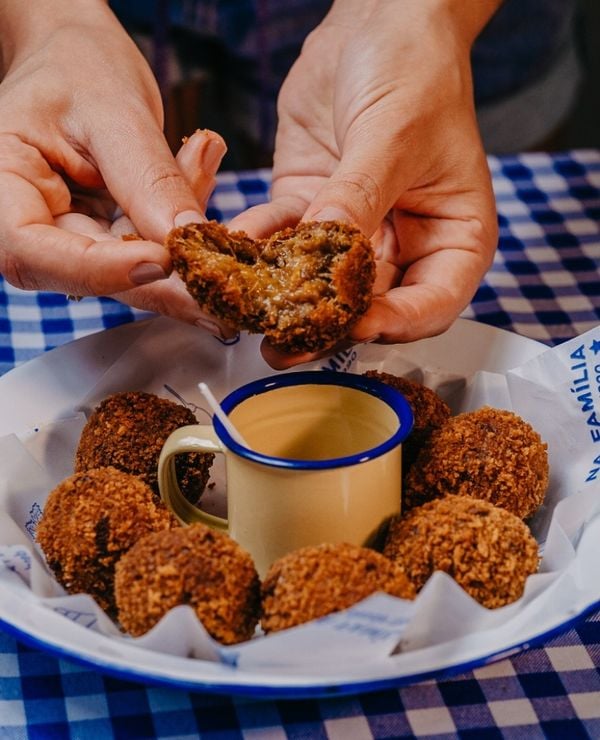 Croquete de rabada do boteco Marobar, em Linhares por Studio Alma