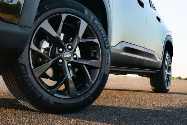 Modelo está equipado com rodas de 17 polegadas por Chevrolet/Divulgação