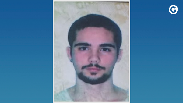 Homem morre após bater carro em árvore e ficar preso às ferragens em Cachoeiro