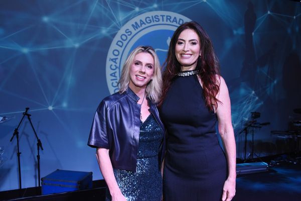 Marianne Júdice e Glicia Dornela Alves Ribeiro