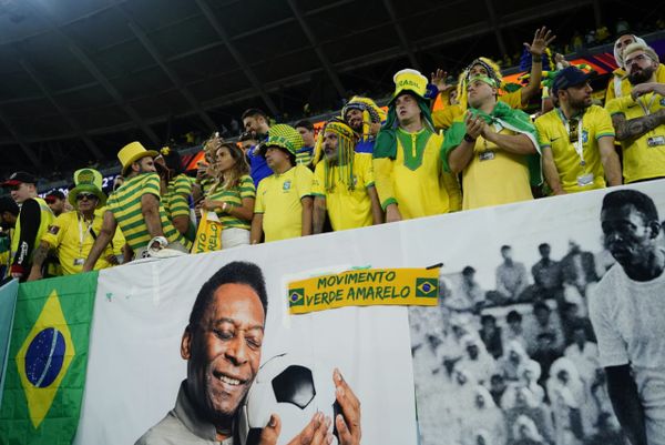 Torcida da Seleção Brasileira em jogo contra a Coreia do Sul, pelas oitavas de final da Copa do Mundo por Vitor Jubini