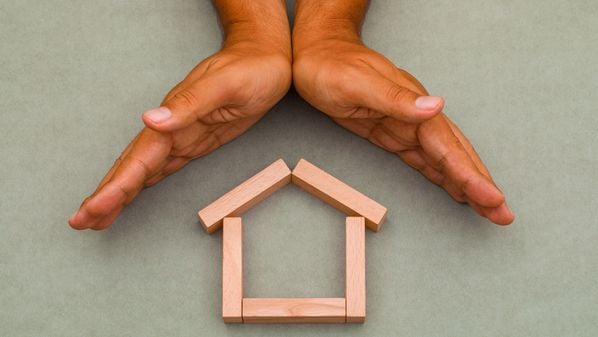 É um movimento que nos salva, especialmente nas temporadas de desalinho e caos, excessos ou sumiços, mão perdida, atalhos longos e mares pouco gentis