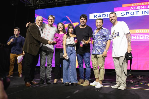 Fire recebe troféu na categoria Rádio/Spot Institucional 