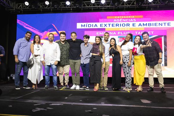 Target recebe troféu na categoria Mídia Exterior e Ambiente no 35º Festival Colibri