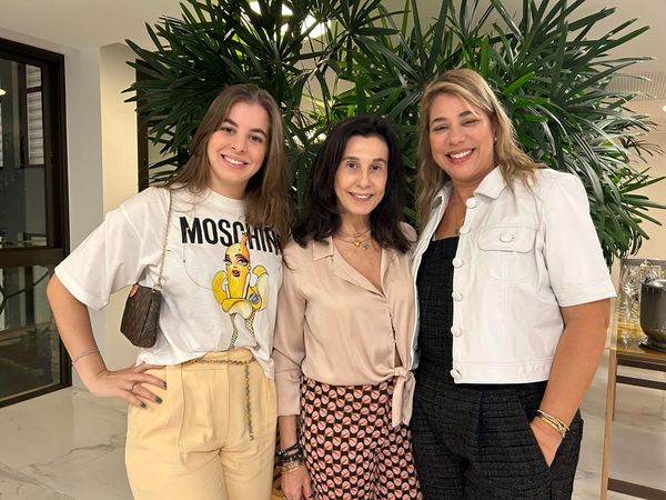 Beatriz Camatta, Ana Caiado e Roberta Camatta