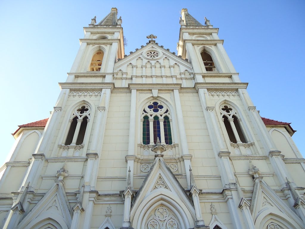 Catedral de São Pedro, foi inaugurada em Cachoeiro em 20 de junho de 1949