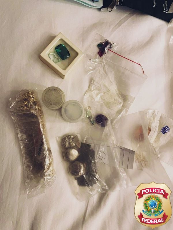 Itens apreendidos de organização criminosa