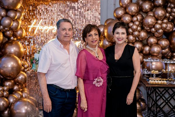 Lamir Quintela Torres, Alzira Torres e a filha Cláudia