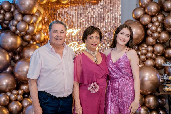 Lamir Quintela Torres, Alzira Torres e a neta Isadora