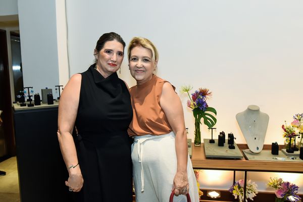 Adriana Carlos Lima e Menara Silva