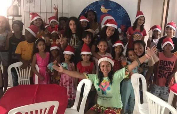 Celebração do Natal com as crianças do projeto Recriar, em Vila Velha