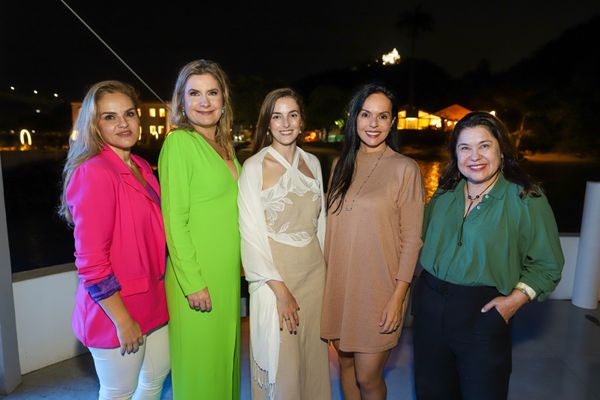 Cida Lamari, Daniela Andrade,Natiele Dalbó, Patricia Palhano e Rita Tris.tão
