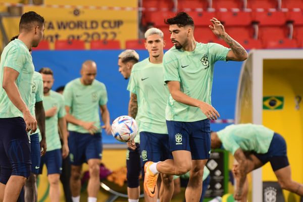 Copa do Mundo. Treino da Seleção Brasileira no estádio Grand Hamad em Doha, no Catar. por Vitor Jubini