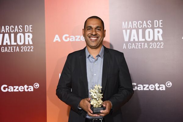 Felipe Gama | Água Pedra Azul por Cloves Louzada