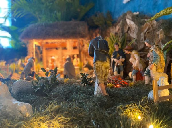 Jovem monta presépio gigante e casa vira ponto turístico em Muniz Freire por Antônio Casagrande