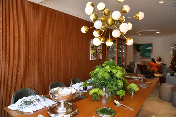 Almoço natalino de Claudia Scarton