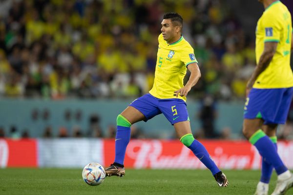 Casemiro durante jogo da Seleção Brasileira contra a Croácia pela Copa do Mundo do Catar