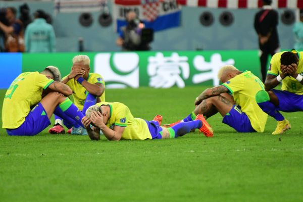 Jogadores da Seleção Brasileira choram com eliminação da Copa do Mundo pela Croácia