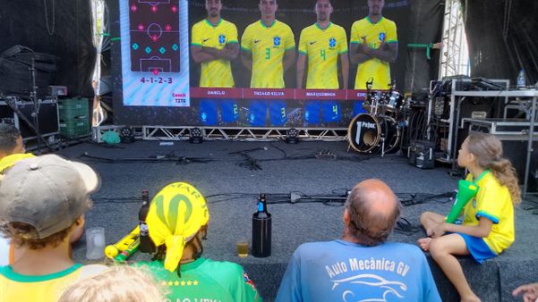 Torcida acompanha Brasil e Croácia na arena em São Pedro, Vitória por Ricardo Medeiros