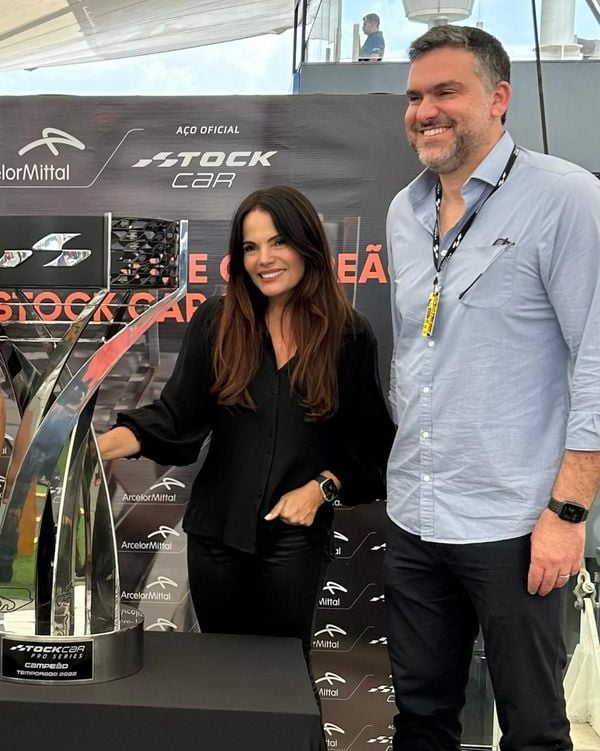 Ana Paula Castro  e Fernando Julianelli, CEO da Stock Car 