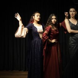 Espetáculo "Princesas no Divã" faz parte do Festival Abel Santana de Teatro