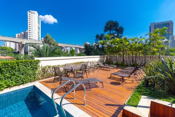 As piscinas e áreas molhadas podem apresentar uma série de riscos aos moradores, principalmente para as crianças.