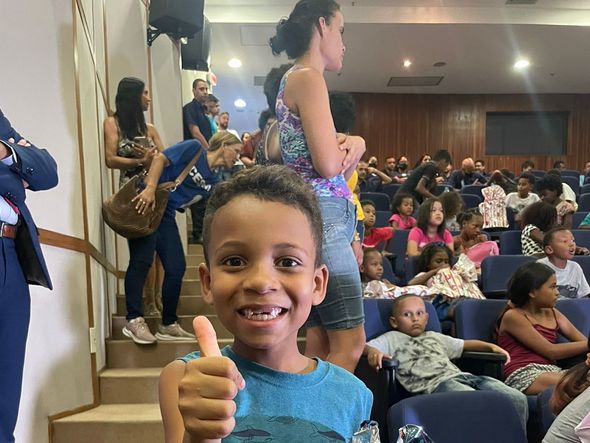 Polícia Federal realiza ação natalina para 130 crianças de Jabaeté, Vila Velha por Divulgação/Polícia Federal-ES