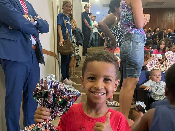 Polícia Federal realiza ação natalina para 130 crianças de Jabaeté, Vila Velha por Divulgação/Polícia Federal-ES