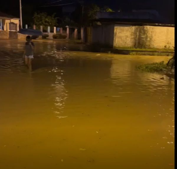 Alagamento em Pacotuba  por Leitor - A Gazeta 