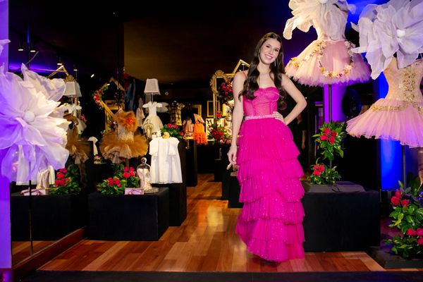 Alice Devens comemora  16 anos 