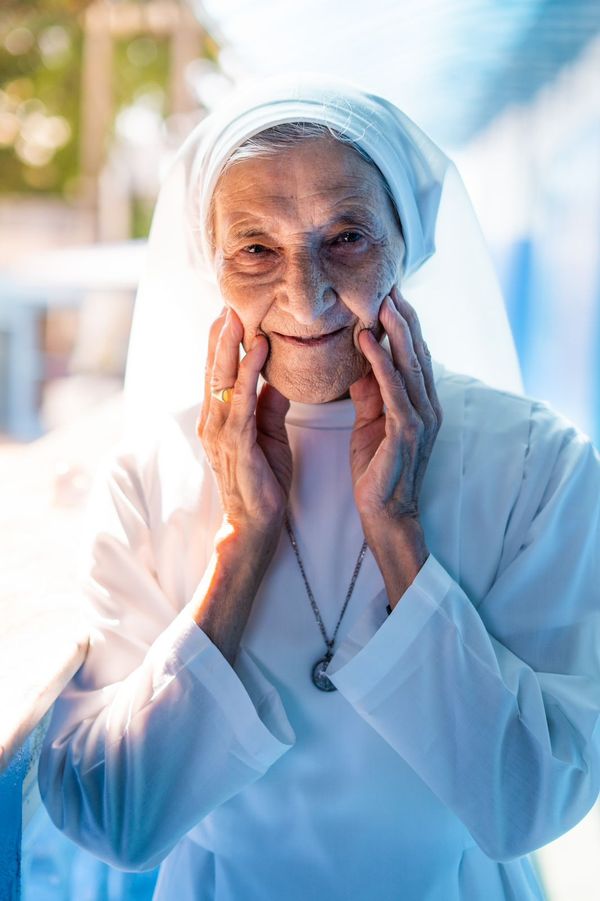 Irmã Otília se dedica a pacientes de hospital em Cachoeiro  por Rafael Duarte 