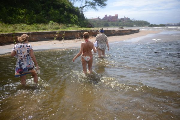 Por causa da faixa de areia plana, ponto é procurado por quem pratica atividade física. por Ricardo Medeiros